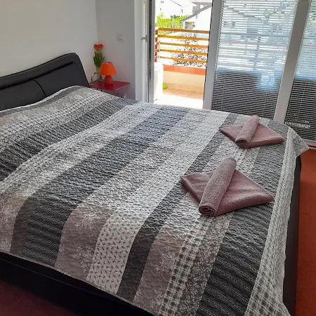 Honey Moravske-Toplice