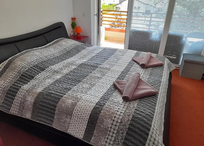 Honey 摩拉瓦托普利采